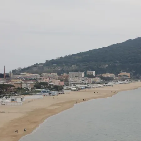 A Due Passi Dal Mare