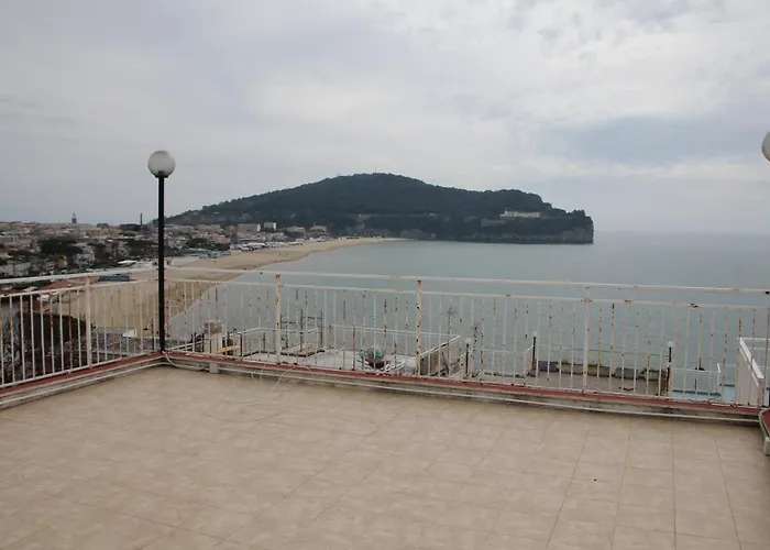 A Due Passi Dal Mare شقة جنوى